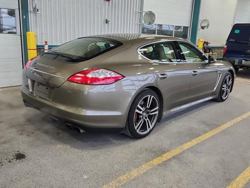 2010 Porsche Panamera Turbo