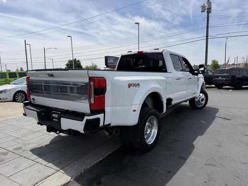 Star White Metallic Tri-Coat 2024 Ford F-450 Platinum