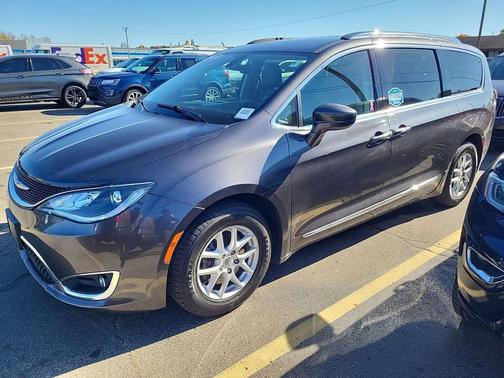 2020 Chrysler Pacifica Touring L