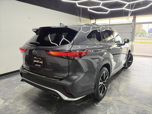 2021 Toyota Highlander XSE