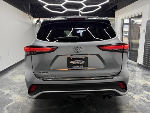 2021 Toyota Highlander XSE