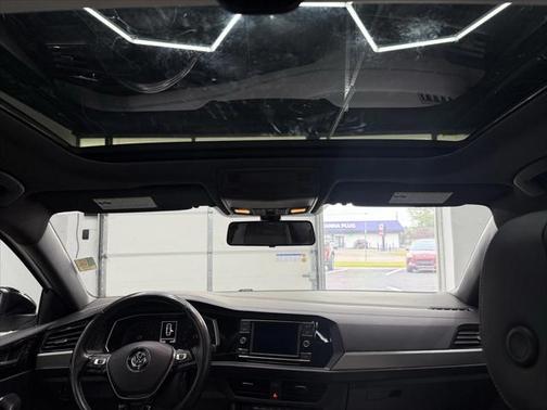 2019 Volkswagen Jetta 1.4T R-Line