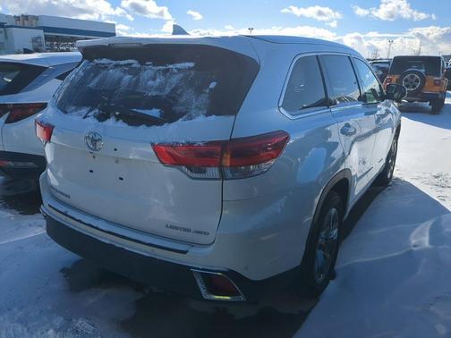 2017 Toyota Highlander Limited