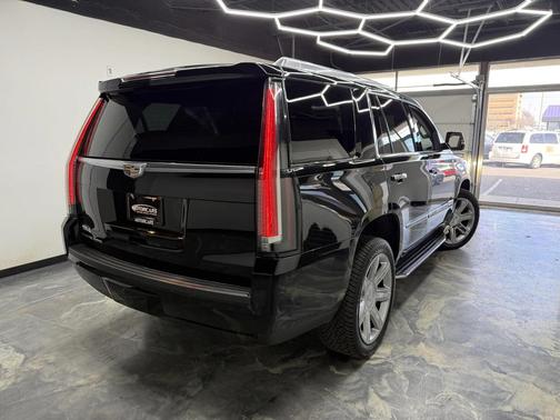 2019 Cadillac Escalade Luxury
