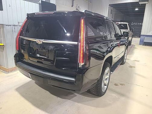 2019 Cadillac Escalade Luxury
