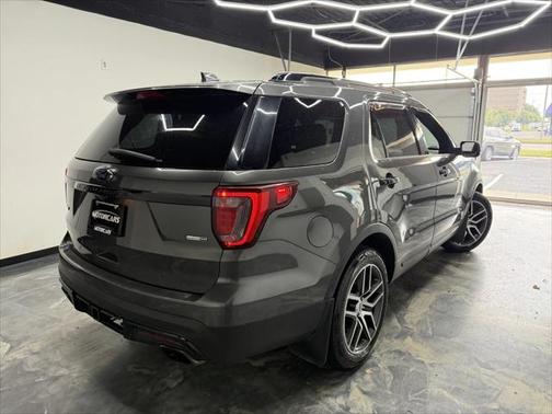 2017 Ford Explorer sport