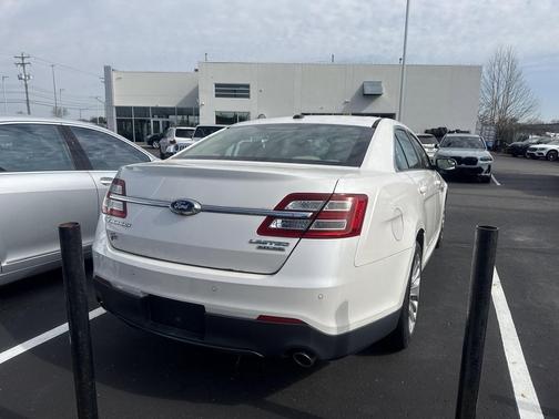 White Platinum Metallic Tri-Coat 2015 Ford Taurus Limited
