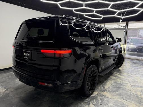 2024 Jeep Wagoneer Series II Carbide