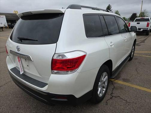 2013 Toyota Highlander SE