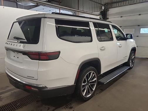 2022 Jeep Wagoneer Series III