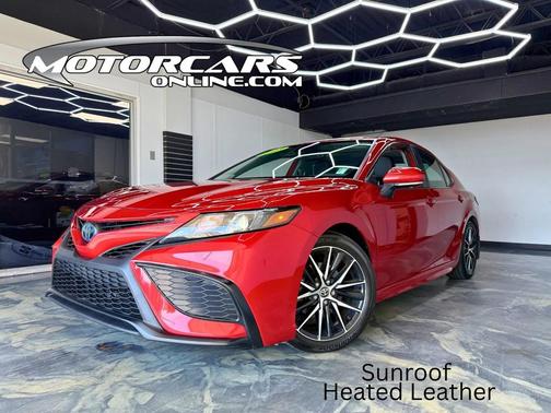 2023 Toyota Camry Hybrid SE