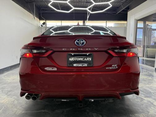 2023 Toyota Camry Hybrid SE