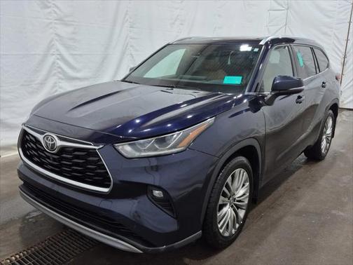 2022 Toyota Highlander Platinum