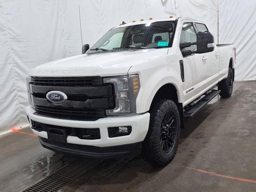 Oxford White 2019 Ford F-250 Lariat