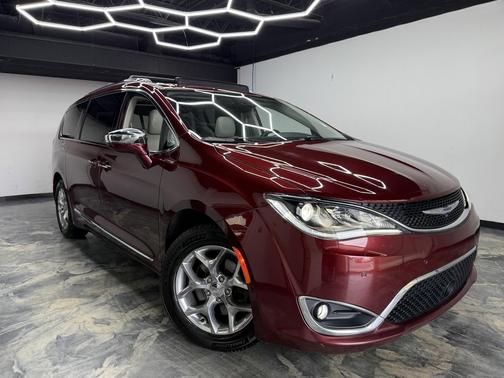 Velvet Red Pearlcoat 2019 Chrysler Pacifica Limited