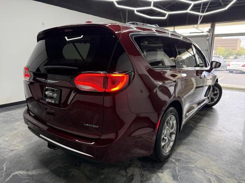 Velvet Red Pearlcoat 2019 Chrysler Pacifica Limited