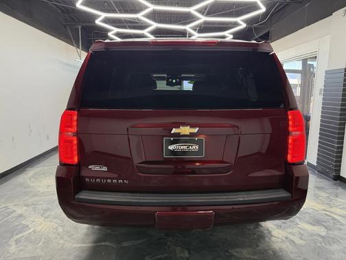 2017 Chevrolet Suburban LT