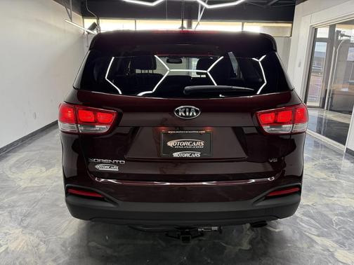2017 Kia Sorento LX