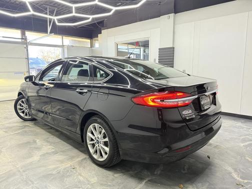 2017 Ford Fusion Energi SE Luxury