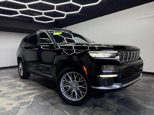 2022 Jeep Grand Cherokee Summit