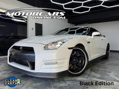 2014 Nissan GT-R Black Edition