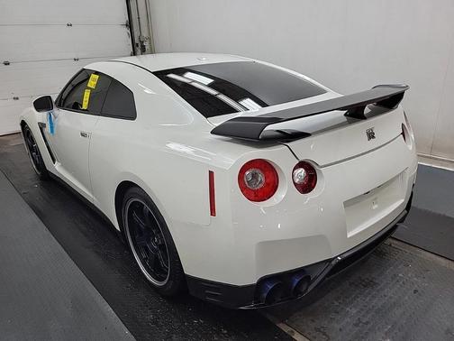 2014 Nissan GT-R Black Edition