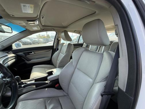 2013 Acura TL Technology