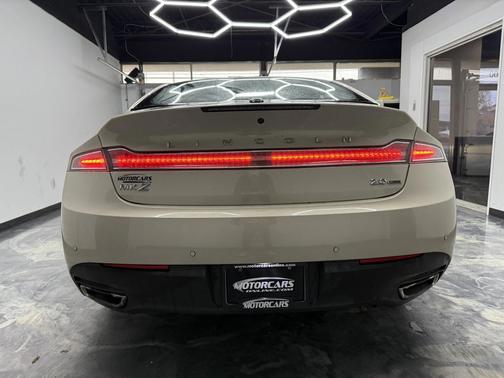 2014 Lincoln MKZ Base