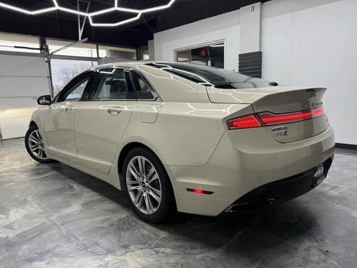 2014 Lincoln MKZ Base