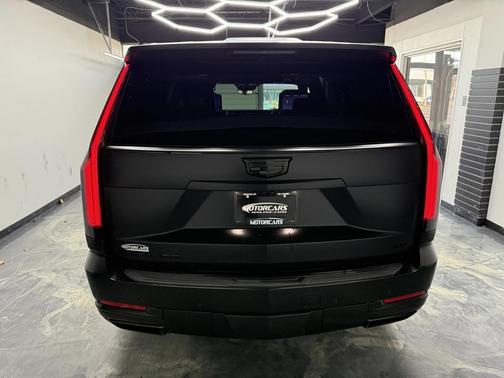 2025 Cadillac Escalade Sport Platinum