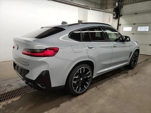 2022 BMW X4 M40i
