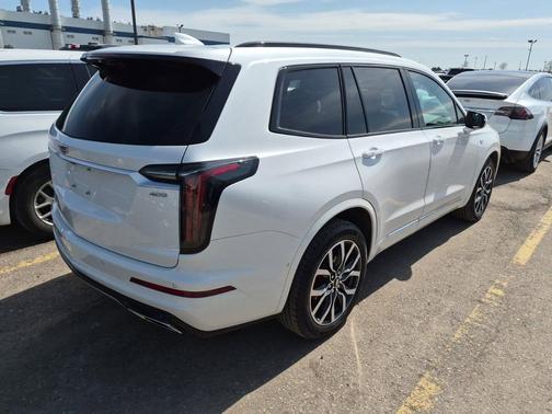 Crystal White Tricoat 2022 Cadillac XT6 Sport AWD