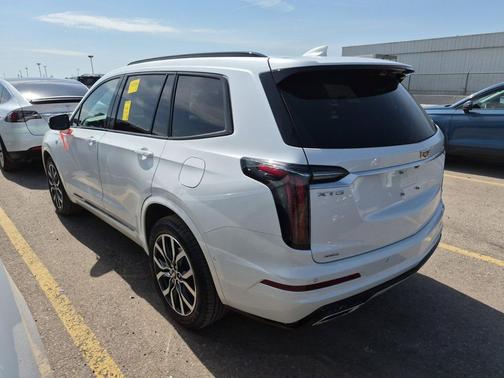 Crystal White Tricoat 2022 Cadillac XT6 Sport AWD