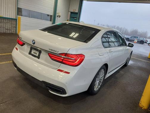 White 2018 BMW 750 Li xDrive