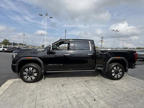 2024 GMC Sierra 2500 Denali