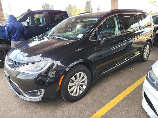 2018 Chrysler Pacifica Touring-L