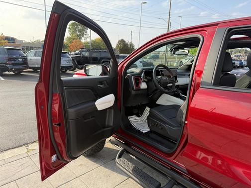 2023 GMC Canyon AT4X