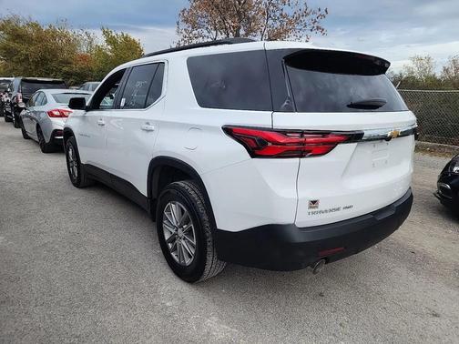 2022 Chevrolet Traverse LT Cloth