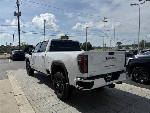 2024 GMC Sierra 2500 AT4