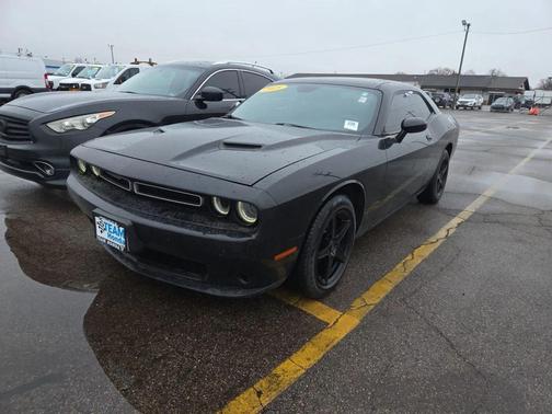 2015 Dodge Challenger SXT