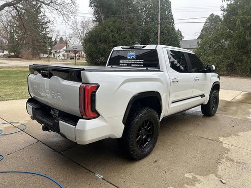 2024 Toyota Tundra Hybrid Platinum