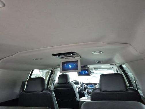 2018 Cadillac Escalade ESV Premium Luxury