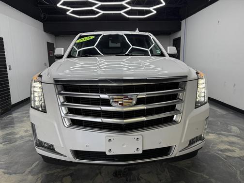2018 Cadillac Escalade ESV Premium Luxury