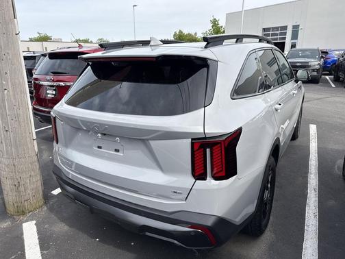 Wolf Gray 2024 Kia Sorento SX