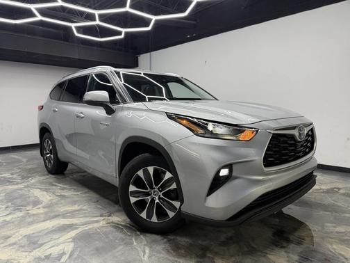2021 Toyota Highlander Hybrid XLE
