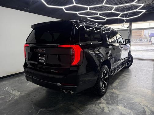 2025 GMC Yukon XL AT4