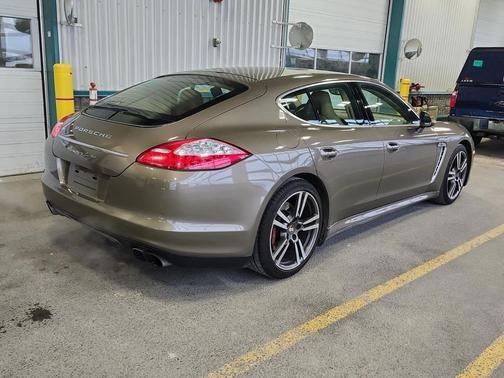 2010 Porsche Panamera Turbo
