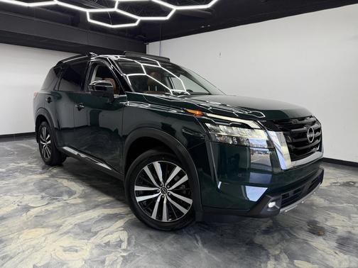 2023 Nissan Pathfinder Platinum 4WD