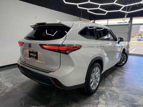 2020 Toyota Highlander Hybrid Limited