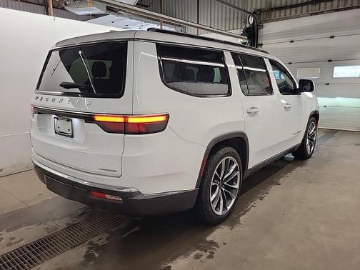 Bright White 2022 Jeep Wagoneer Series III